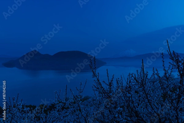 Obraz 北海道壮瞥町2025春-早朝の壮瞥公園-12