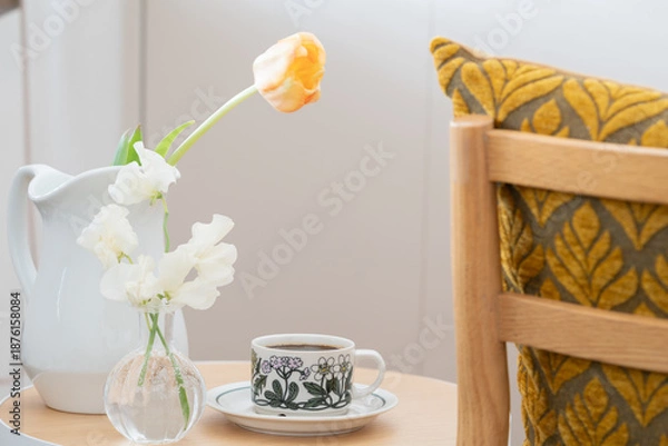 Obraz 北欧ビンテージのカップ,コーヒー,花,インテリア
