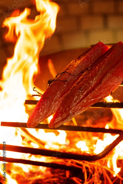 Obraz 高知の豪快藁焼き鰹のタタキ