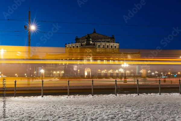 Obraz Strassenbahn vor der Semperoper in Dresden