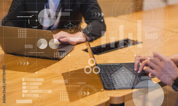 Obraz オフィスでパソコン作業を行うビジネスパーソンの風景　効率的なタスク管理やオンライン会議を行うワークス