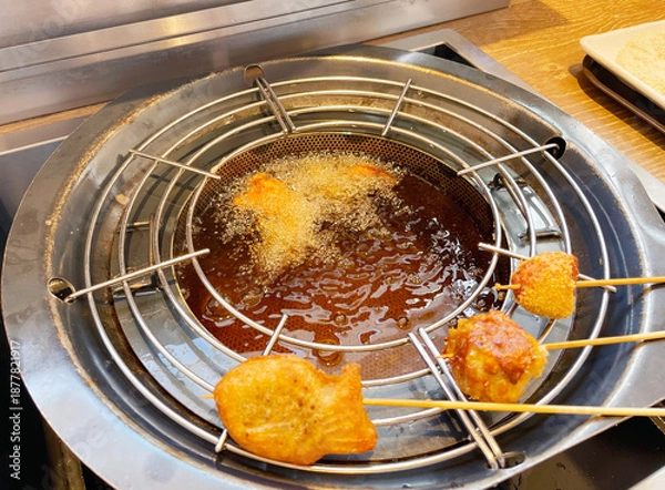 Obraz 油で揚げた鶏の唐揚げ