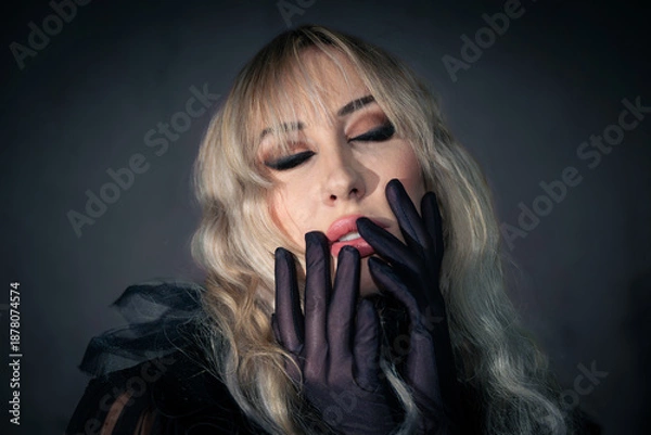 Obraz Genussfeeling der blonden Frau