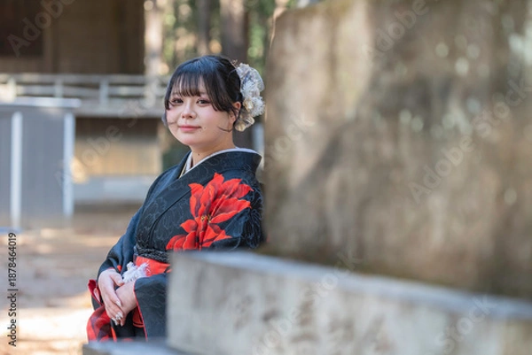 Obraz 神社でお参りする着物姿の女性