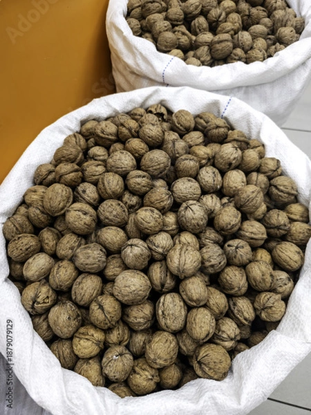 Obraz Whole walnuts in a store