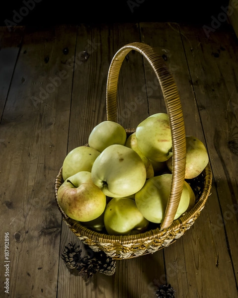 Obraz apples in the basket
