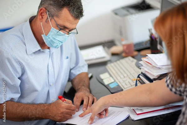 Obraz Accountant Consulting Client in Office