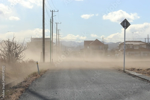 Obraz 群馬名物の赤城おろし　からっ風の砂埃