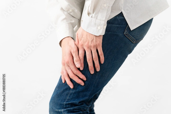 Obraz 長袖白シャツを着ている若い男性