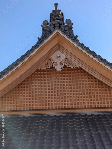 Obraz 青空に鬼瓦