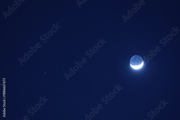 Obraz 空に浮かぶ月細い月と土星のコラボ