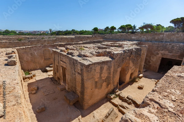 Obraz Раскопки развалин Царских гробниц в окреснстях города Пафос, Кипр.