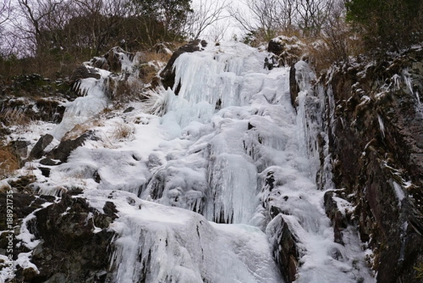 Obraz 河原谷の大つらら　難所ヶ滝　宇美町
