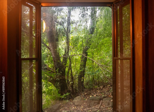 Fototapeta 結露した浴室の出窓に映る景色
