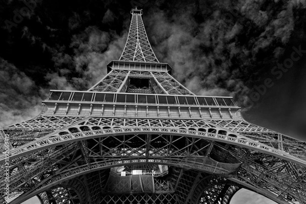 Obraz Looking up at the Eiffel Tower