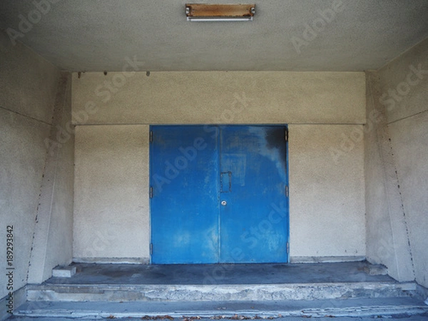 Obraz 古い体育館の入口