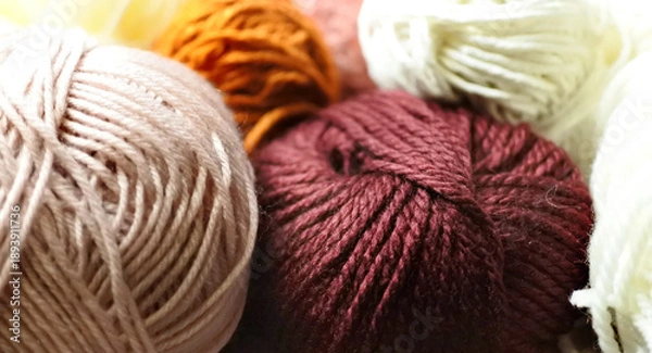 Fototapeta 様々な色の毛糸玉　編み物　ウール