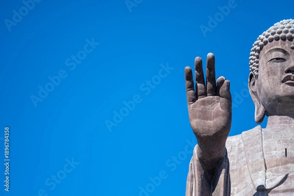 Obraz 空に差し出された大仏の手　慈悲と祈り