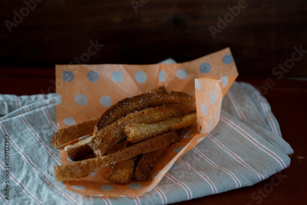 Obraz パンの耳、ラスク、おやつ、揚げ菓子、食パン
