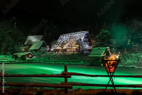 Obraz 飛騨の里 冬のライトアップ 飛騨高山