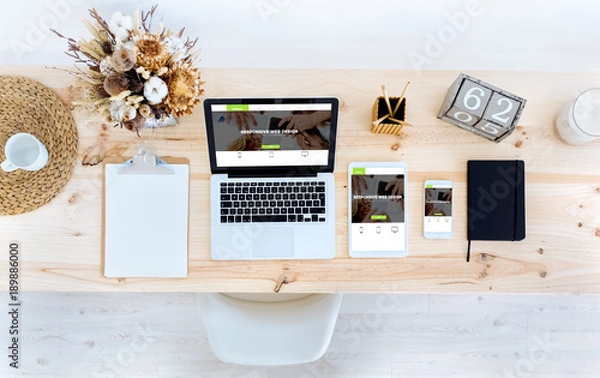 Fototapeta Projekt responsywnej strony internetowej