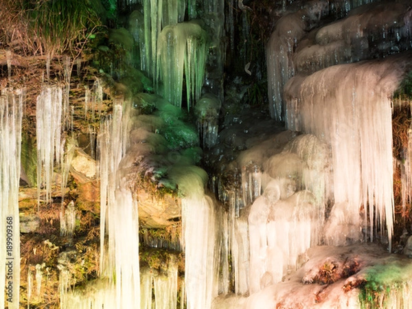 Fototapeta ライトアップされた三十槌の氷柱