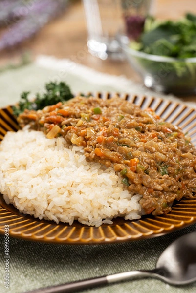 Obraz 家庭の食卓で楽しむスパイス風味のドライカレー