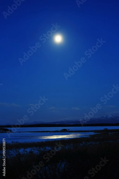 Fototapeta 月明かりと野付半島