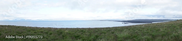 Fototapeta Küsten-Landschaft Vatnsnes - Halbinsel / Basaltfelsen Hvítserkur, Nord-Island 