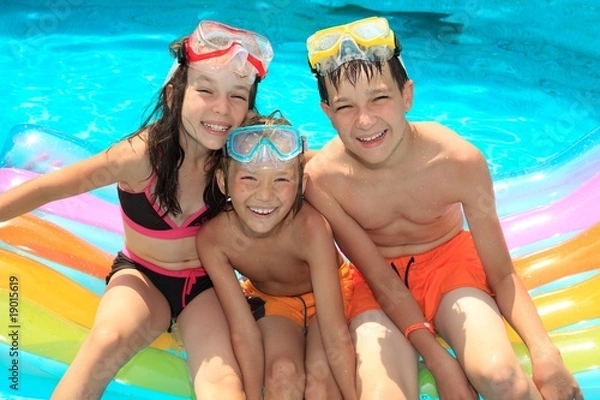 Obraz Smiling children in pool