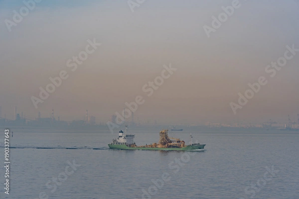 Obraz 海運 作業 船 海 東京湾 黄砂