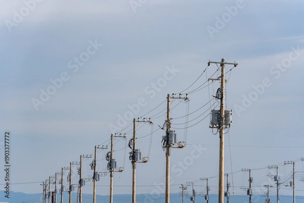 Obraz 電気 電柱 送電 送電線 電信柱 柱上作業 工事 求人 電気工事 柱上変圧器 変圧器