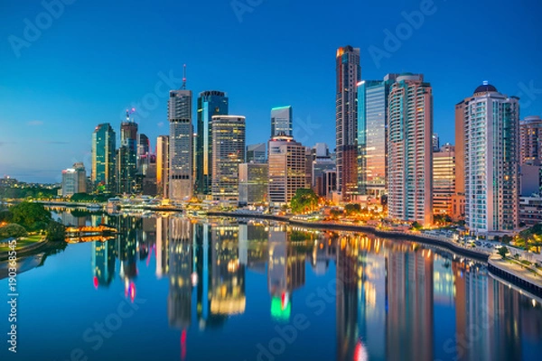 Fototapeta Brisbane. Pejzażu miejskiego wizerunek Brisbane linia horyzontu, Australia podczas wschodu słońca.