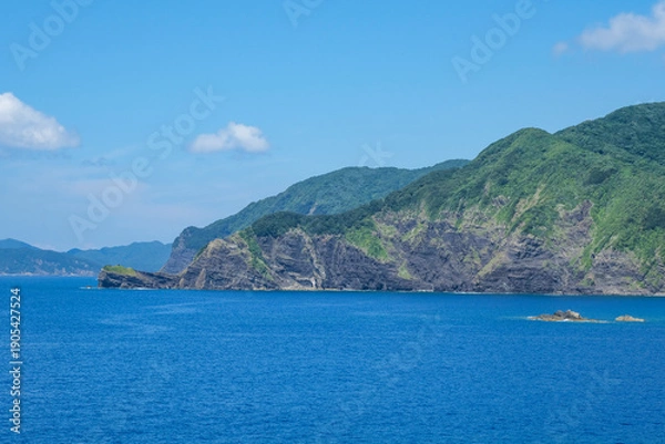 Obraz 甑大橋から見る甑島の荒々しい海岸線と東シナ海
