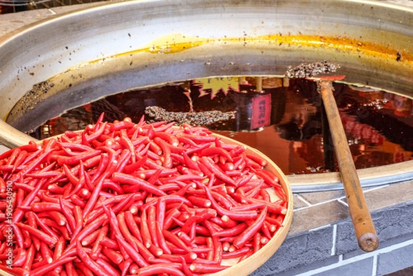 Obraz 中国の店先で作られるラー油