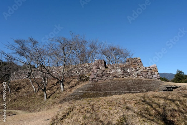 Obraz 田平子峠刑場跡とともに国の史跡に指定された赤木城跡