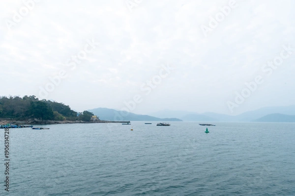 Obraz 香港　塔門島の海と町並み