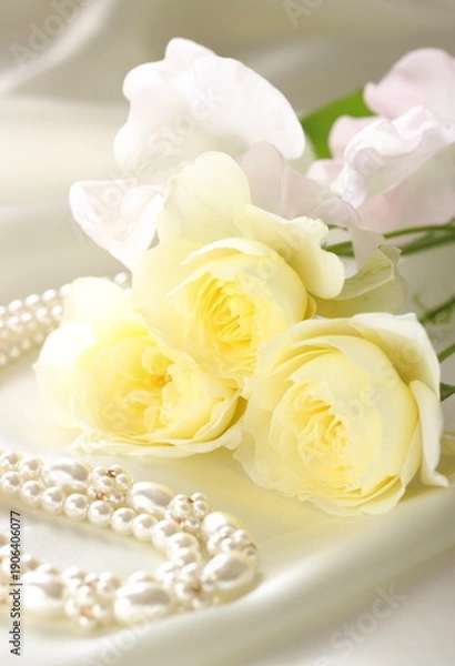 Obraz 薔薇の花とアクセサリー