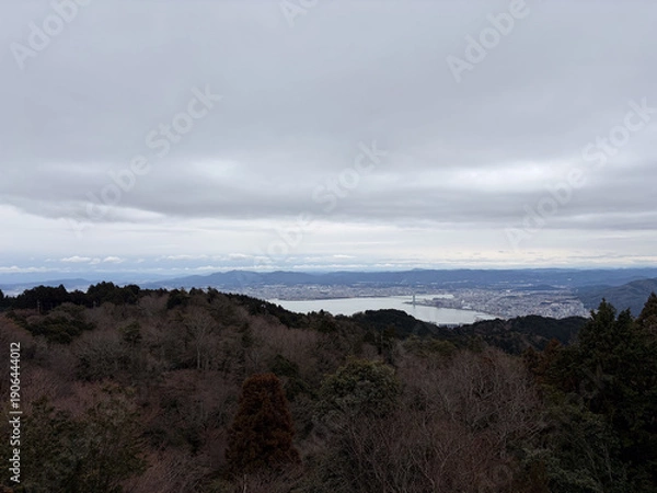 Obraz 曇り空の下の大津市街の俯瞰