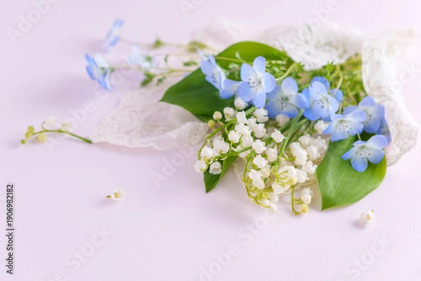 Obraz スズランとネモフィラのミニブーケ