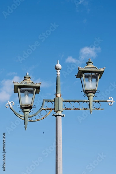 Obraz 青空に映える街灯