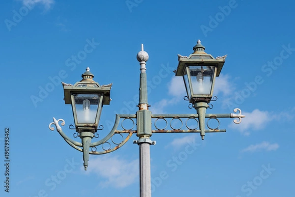 Obraz 青空に映える街灯