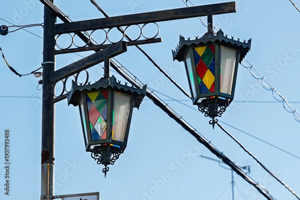 Obraz レトロでカラフルな街灯【埼玉県本庄市銀座三交通り】