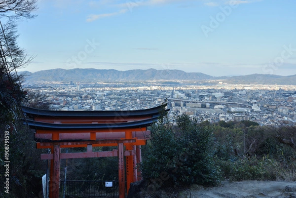 Obraz 伏見稲荷　稲荷山四ツ辻から見る京都市内(京都市伏見区)