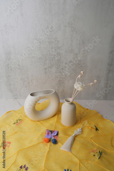 Fototapeta 한국 명절 설날 추석 노랑 보자기 정물 배경화면