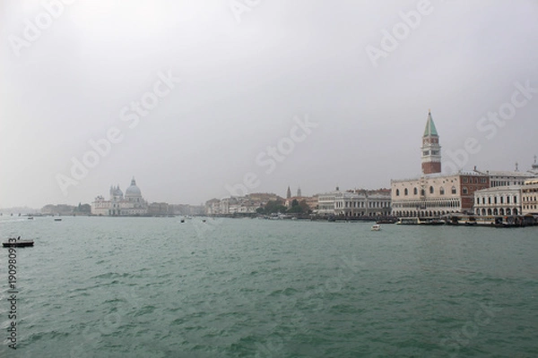 Obraz Venice by water