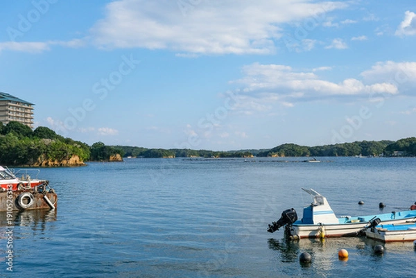 Obraz 海産物養殖の筏が並ぶ英虞湾の入り江