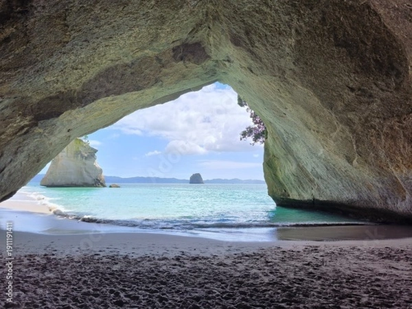 Obraz a large rock formation