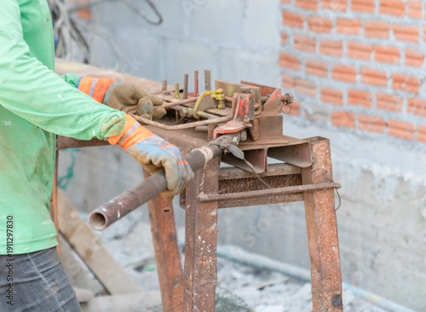 Obraz A manual rebar bending tool.