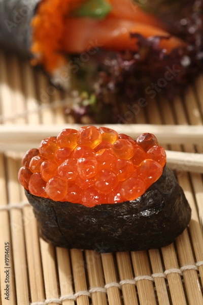 Fototapeta sushi maki kaviar